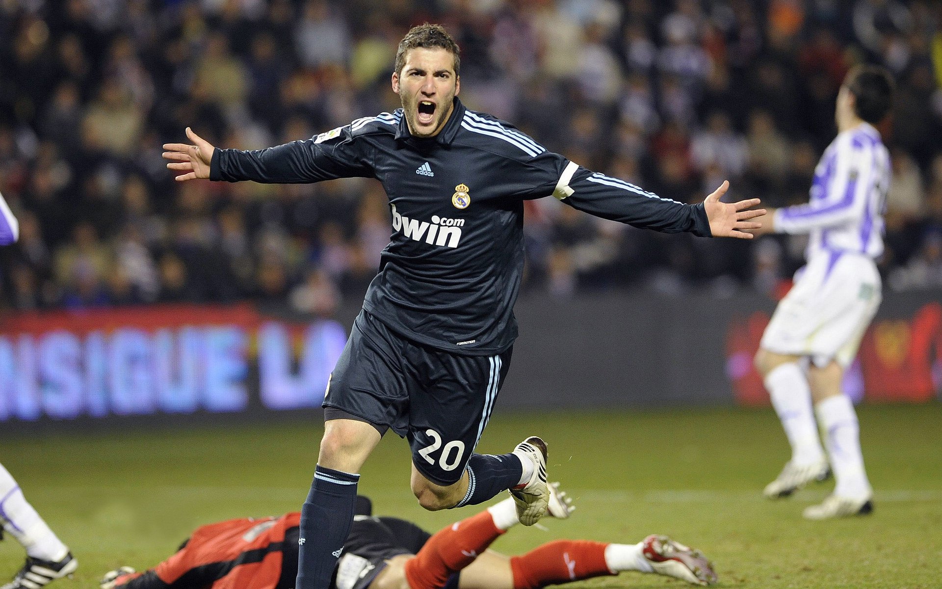 中国足球:预选赛激战正酣,冲击世界杯!,中国足球世界预选赛程表