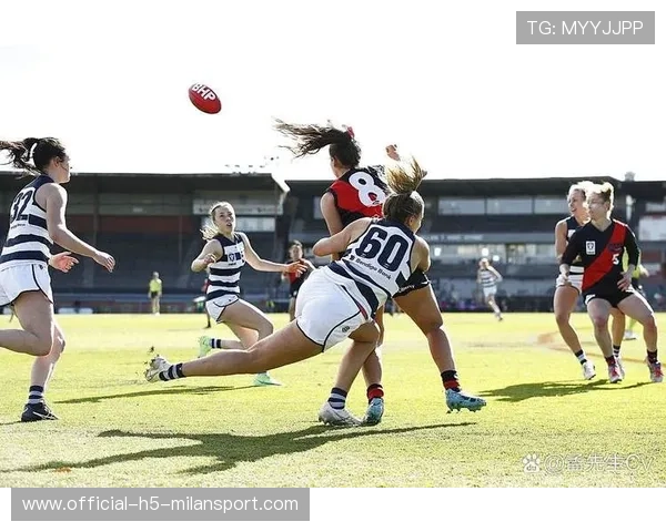 七人制橄榄球:速度与技巧的完美结合,七人制橄榄球是什么姿势 七人制橄榄球:速度与技巧的完美结合,七人制橄榄球是什么姿势