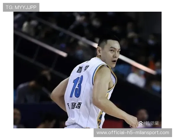 北京男篮迎来赵睿归队，朱彦西退役转型成为焦点，北京队朱彦西身高