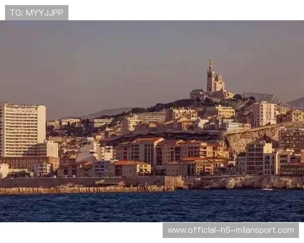 马赛崛起，逼近榜首，马赛马赛