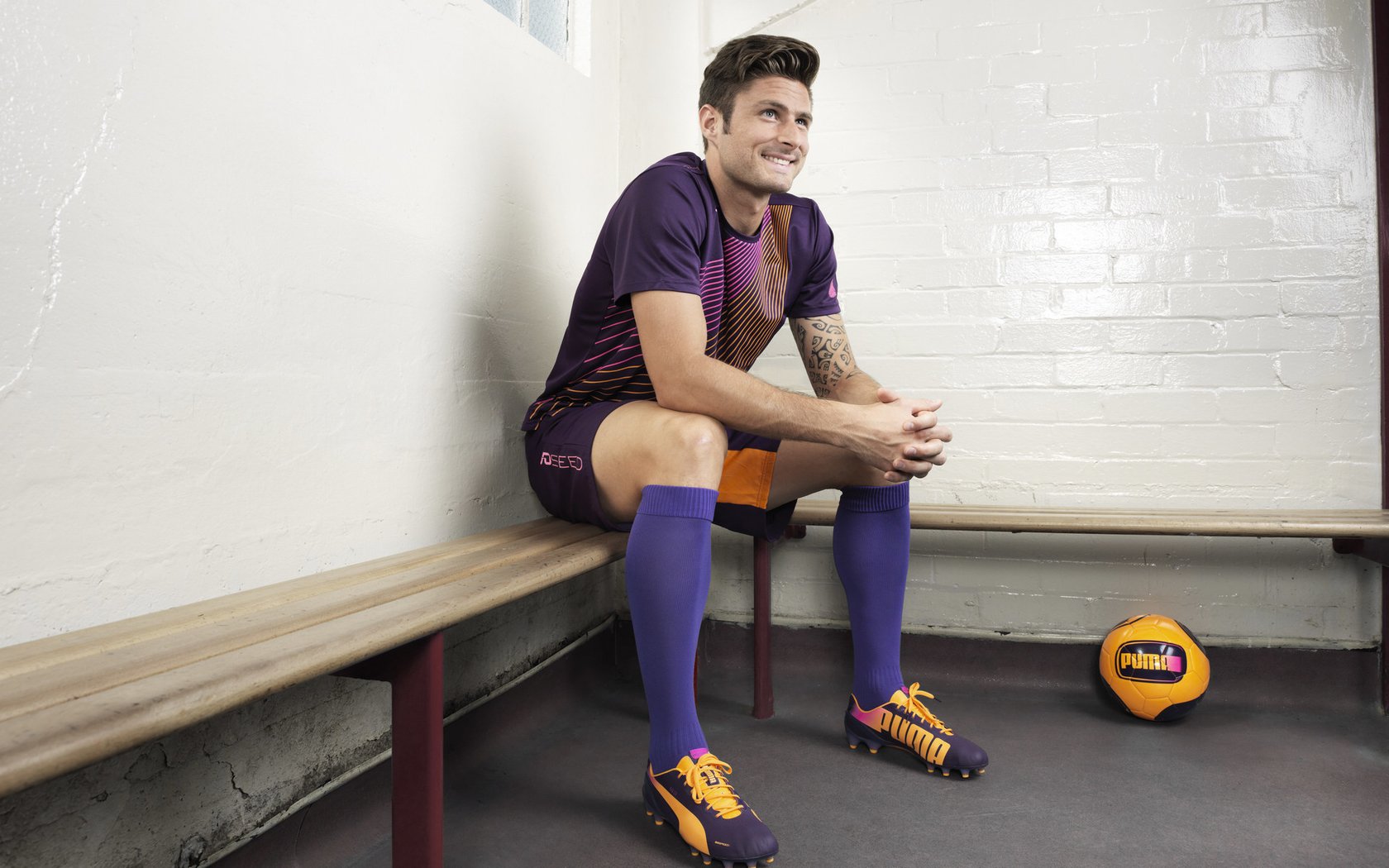 申花连战不败球队战术默契明显增强，申花十连胜